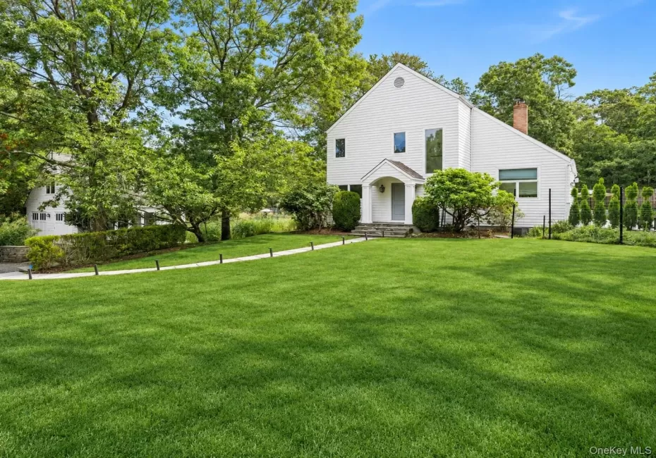 118 Two Holes Water Road, East Hampton, NY, 4 Bedrooms Bedrooms, 8 Rooms Rooms,3 BathroomsBathrooms,Residential,For Rent,Two Holes Water,0,1053532 118 Two Holes Water Road, East Hampton, NY, 4 Bedrooms Bedrooms, 8 Rooms Rooms,3 BathroomsBathrooms,Residential,For Rent,Two Holes Water,0,1053532