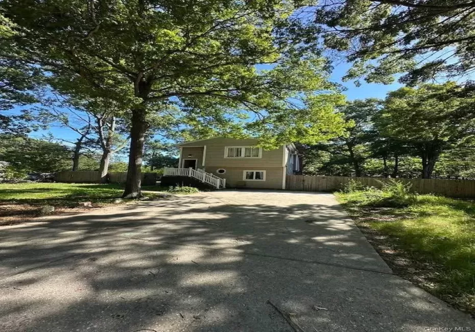 45 Robinwood Street, Brookhaven, NY, 5 Bedrooms Bedrooms, 10 Rooms Rooms,2 BathroomsBathrooms,Residential,For Rent,Robinwood,0,1057912 45 Robinwood Street, Brookhaven, NY, 5 Bedrooms Bedrooms, 10 Rooms Rooms,2 BathroomsBathrooms,Residential,For Rent,Robinwood,0,1057912