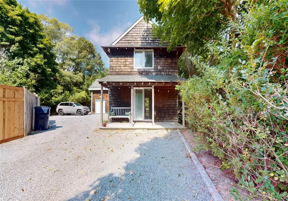 14 B Franklin Ave, Southampton, NY, 1 Bedroom Bedrooms, 4 Rooms Rooms,1 BathroomBathrooms,Residential Lease,For Rent,Franklin Ave,0,1058041 14 B Franklin Ave, Southampton, NY, 1 Bedroom Bedrooms, 4 Rooms Rooms,1 BathroomBathrooms,Residential Lease,For Rent,Franklin Ave,0,1058041