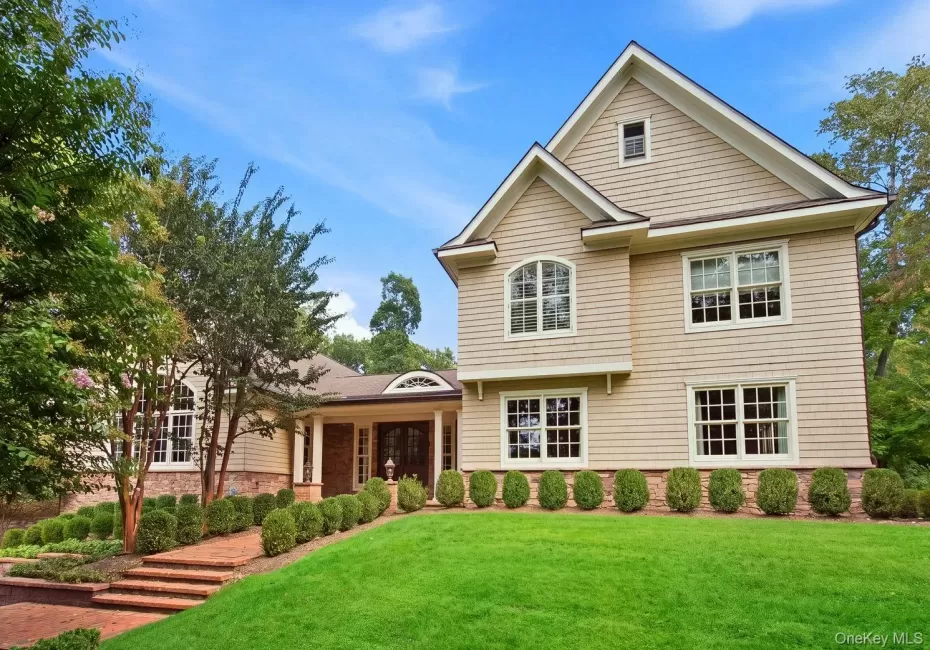 8 Fiddlers Green Drive, Huntington, NY, 4 Bedrooms Bedrooms, 11 Rooms Rooms,3 BathroomsBathrooms,Residential,For Rent,Fiddlers Green,0,1058084 8 Fiddlers Green Drive, Huntington, NY, 4 Bedrooms Bedrooms, 11 Rooms Rooms,3 BathroomsBathrooms,Residential,For Rent,Fiddlers Green,0,1058084