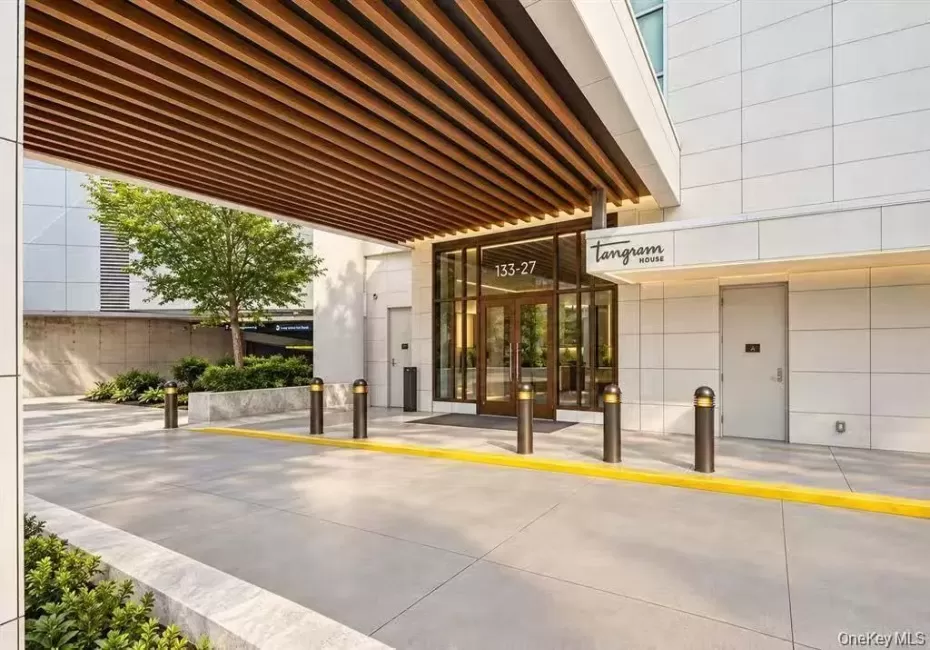 133-27 39th Avenue, New York, NY, 1 Bedroom Bedrooms, 3 Rooms Rooms,1 BathroomBathrooms,Residential,For Rent,39th,0,1058145 133-27 39th Avenue, New York, NY, 1 Bedroom Bedrooms, 3 Rooms Rooms,1 BathroomBathrooms,Residential,For Rent,39th,0,1058145