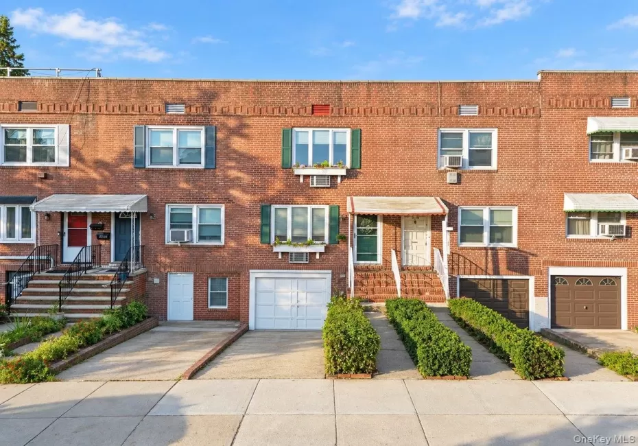 8449 127th Street, New York, NY, 4 Bedrooms Bedrooms, 10 Rooms Rooms,1 BathroomBathrooms,Residential,For Rent,127th,0,1058136 8449 127th Street, New York, NY, 4 Bedrooms Bedrooms, 10 Rooms Rooms,1 BathroomBathrooms,Residential,For Rent,127th,0,1058136