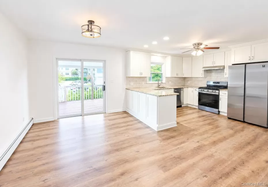 Beautiful spacious. Ew kitchen Beautiful spacious. Ew kitchen