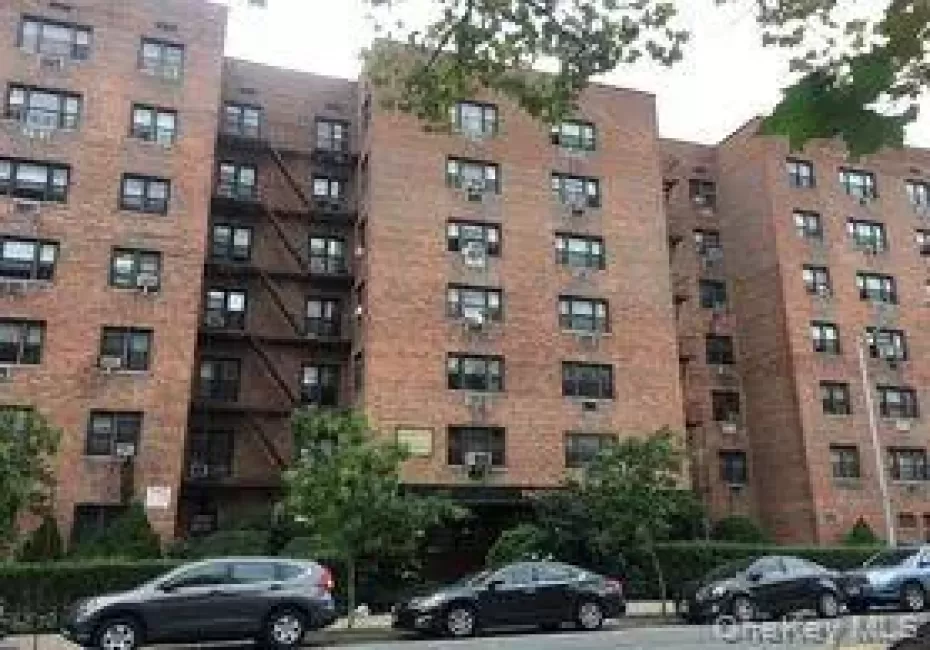 55-30 99th Street, New York, NY, 3 Bedrooms Bedrooms, 7 Rooms Rooms,2 BathroomsBathrooms,Residential,For Rent,99th Street,0,1058196 55-30 99th Street, New York, NY, 3 Bedrooms Bedrooms, 7 Rooms Rooms,2 BathroomsBathrooms,Residential,For Rent,99th Street,0,1058196