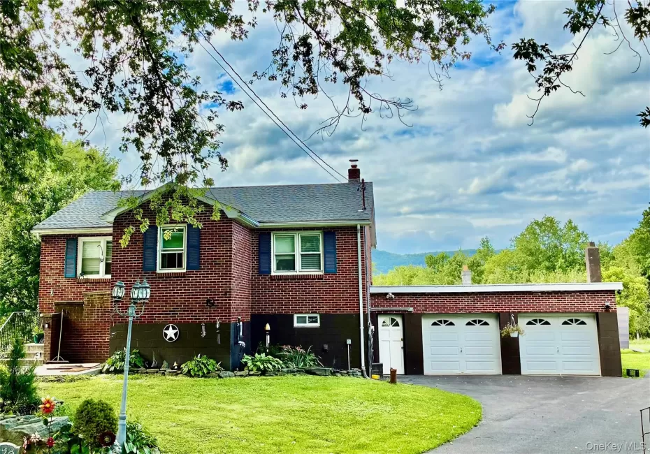 228 Bruynswick Road, Gardiner, NY, 3 Bedrooms Bedrooms, 9 Rooms Rooms,2 BathroomsBathrooms,Residential,For Rent,Bruynswick,0,1027275 228 Bruynswick Road, Gardiner, NY, 3 Bedrooms Bedrooms, 9 Rooms Rooms,2 BathroomsBathrooms,Residential,For Rent,Bruynswick,0,1027275