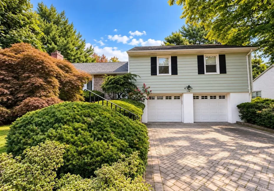 174 Waverly Road, New Rochelle, NY, 4 Bedrooms Bedrooms, 8 Rooms Rooms,3 BathroomsBathrooms,Residential Lease,For Rent,Waverly,0,1058203 174 Waverly Road, New Rochelle, NY, 4 Bedrooms Bedrooms, 8 Rooms Rooms,3 BathroomsBathrooms,Residential Lease,For Rent,Waverly,0,1058203