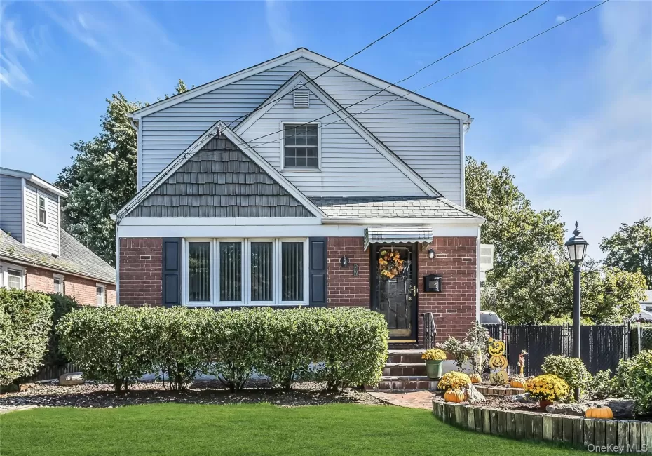 24 Fieldston Street, North Hempstead, NY, 3 Bedrooms Bedrooms, 8 Rooms Rooms,1 BathroomBathrooms,Residential,For Rent,Fieldston,0,1058152 24 Fieldston Street, North Hempstead, NY, 3 Bedrooms Bedrooms, 8 Rooms Rooms,1 BathroomBathrooms,Residential,For Rent,Fieldston,0,1058152
