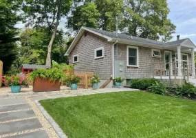 82 B Smith Street, Shelter Island, NY, 1 Bedroom Bedrooms, 2 Rooms Rooms,1 BathroomBathrooms,Residential Lease,For Rent,Smith,0,1058224 82 B Smith Street, Shelter Island, NY, 1 Bedroom Bedrooms, 2 Rooms Rooms,1 BathroomBathrooms,Residential Lease,For Rent,Smith,0,1058224