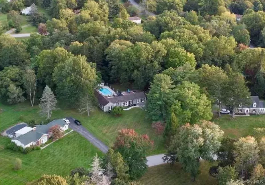 15 Merry Hill Road, La Grange, NY, 3 Bedrooms Bedrooms, 8 Rooms Rooms,2 BathroomsBathrooms,Residential,For Rent,Merry Hill,0,1055904 15 Merry Hill Road, La Grange, NY, 3 Bedrooms Bedrooms, 8 Rooms Rooms,2 BathroomsBathrooms,Residential,For Rent,Merry Hill,0,1055904