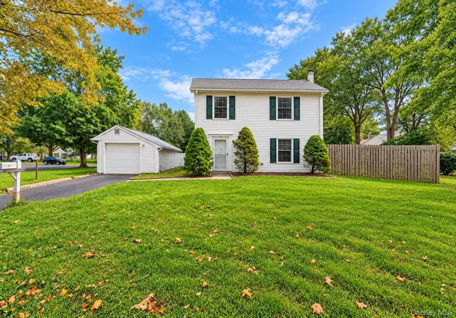 14 Petersburg Court, Brookhaven, NY, 3 Bedrooms Bedrooms, 6 Rooms Rooms,1 BathroomBathrooms,Residential,For Rent,Petersburg,0,1057934 14 Petersburg Court, Brookhaven, NY, 3 Bedrooms Bedrooms, 6 Rooms Rooms,1 BathroomBathrooms,Residential,For Rent,Petersburg,0,1057934