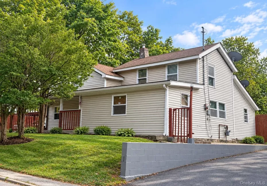 74 Genung Street, Middletown, NY, 4 Bedrooms Bedrooms, 7 Rooms Rooms,1 BathroomBathrooms,Residential Lease,For Rent,Genung,0,1058215 74 Genung Street, Middletown, NY, 4 Bedrooms Bedrooms, 7 Rooms Rooms,1 BathroomBathrooms,Residential Lease,For Rent,Genung,0,1058215