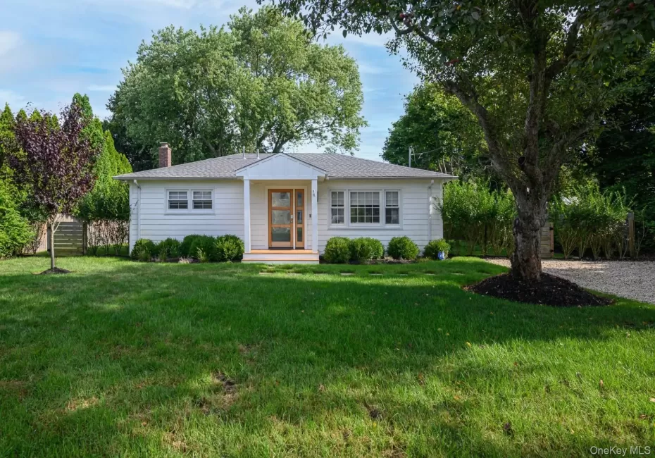 4 Southwind Road, Southampton, NY, 2 Bedrooms Bedrooms, 4 Rooms Rooms,2 BathroomsBathrooms,Residential Lease,For Rent,Southwind,0,1058071 4 Southwind Road, Southampton, NY, 2 Bedrooms Bedrooms, 4 Rooms Rooms,2 BathroomsBathrooms,Residential Lease,For Rent,Southwind,0,1058071
