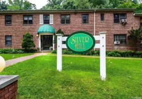 331 Main Street, North Hempstead, NY, 2 Rooms Rooms,1 BathroomBathrooms,Residential Lease,For Rent,Main,0,1056639 331 Main Street, North Hempstead, NY, 2 Rooms Rooms,1 BathroomBathrooms,Residential Lease,For Rent,Main,0,1056639