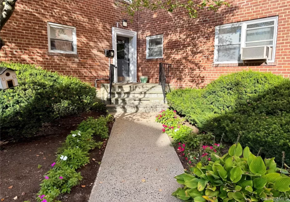Welcome to Tappan Manor Condos, Building T. Well maintained property. Welcome to Tappan Manor Condos, Building T. Well maintained property.