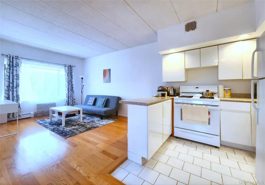 149-15 Barclay Avenue, New York, NY, 1 Bedroom Bedrooms, 4 Rooms Rooms,1 BathroomBathrooms,Residential Lease,For Rent,Barclay,0,1058347 149-15 Barclay Avenue, New York, NY, 1 Bedroom Bedrooms, 4 Rooms Rooms,1 BathroomBathrooms,Residential Lease,For Rent,Barclay,0,1058347