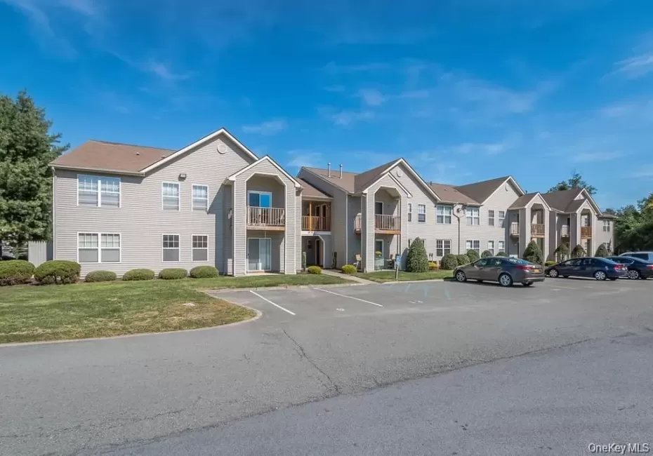 18 Revere Drive, Middletown, NY, 3 Bedrooms Bedrooms, 5 Rooms Rooms,2 BathroomsBathrooms,Residential,For Rent,Revere,0,1056833 18 Revere Drive, Middletown, NY, 3 Bedrooms Bedrooms, 5 Rooms Rooms,2 BathroomsBathrooms,Residential,For Rent,Revere,0,1056833