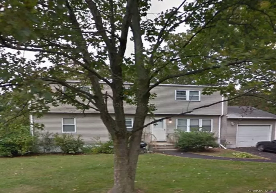 24 Floyd Street, Babylon, NY, 6 Bedrooms Bedrooms, 12 Rooms Rooms,2 BathroomsBathrooms,Residential,For Rent,Floyd,0,1056879 24 Floyd Street, Babylon, NY, 6 Bedrooms Bedrooms, 12 Rooms Rooms,2 BathroomsBathrooms,Residential,For Rent,Floyd,0,1056879