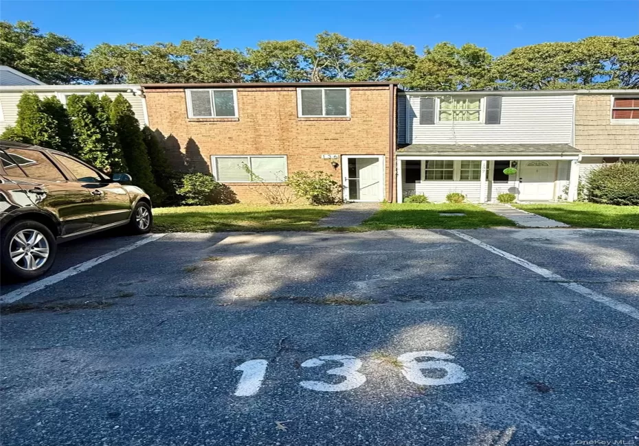 136 Hill Crescent, Riverhead, NY, 3 Bedrooms Bedrooms, 6 Rooms Rooms,1 BathroomBathrooms,Residential,For Rent,Hill,0,1051882 136 Hill Crescent, Riverhead, NY, 3 Bedrooms Bedrooms, 6 Rooms Rooms,1 BathroomBathrooms,Residential,For Rent,Hill,0,1051882