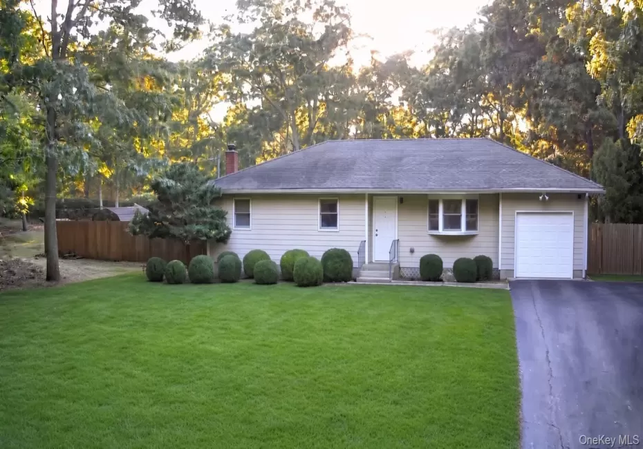 531 Brookhaven Avenue, Southampton, NY, 3 Bedrooms Bedrooms, 5 Rooms Rooms,2 BathroomsBathrooms,Residential,For Rent,Brookhaven,0,1058360 531 Brookhaven Avenue, Southampton, NY, 3 Bedrooms Bedrooms, 5 Rooms Rooms,2 BathroomsBathrooms,Residential,For Rent,Brookhaven,0,1058360