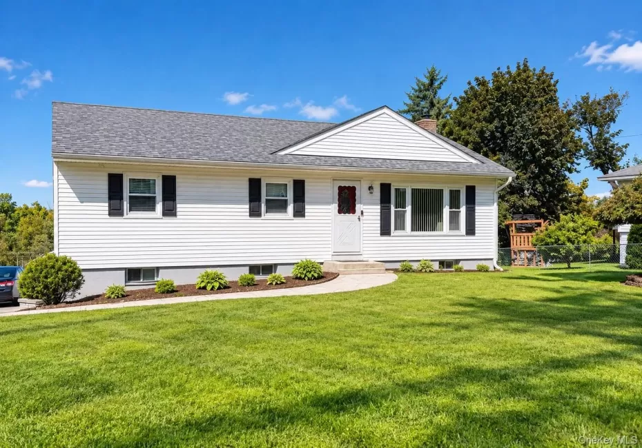 64 Patton Road, Newburgh (town), NY, 3 Bedrooms Bedrooms, 7 Rooms Rooms,2 BathroomsBathrooms,Residential Lease,For Rent,Patton,0,1058506 64 Patton Road, Newburgh (town), NY, 3 Bedrooms Bedrooms, 7 Rooms Rooms,2 BathroomsBathrooms,Residential Lease,For Rent,Patton,0,1058506
