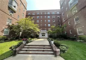 17506 Devonshire Boulevard, New York, NY, 2 Bedrooms Bedrooms, 4 Rooms Rooms,1 BathroomBathrooms,Residential,For Rent,Devonshire,0,801454 17506 Devonshire Boulevard, New York, NY, 2 Bedrooms Bedrooms, 4 Rooms Rooms,1 BathroomBathrooms,Residential,For Rent,Devonshire,0,801454