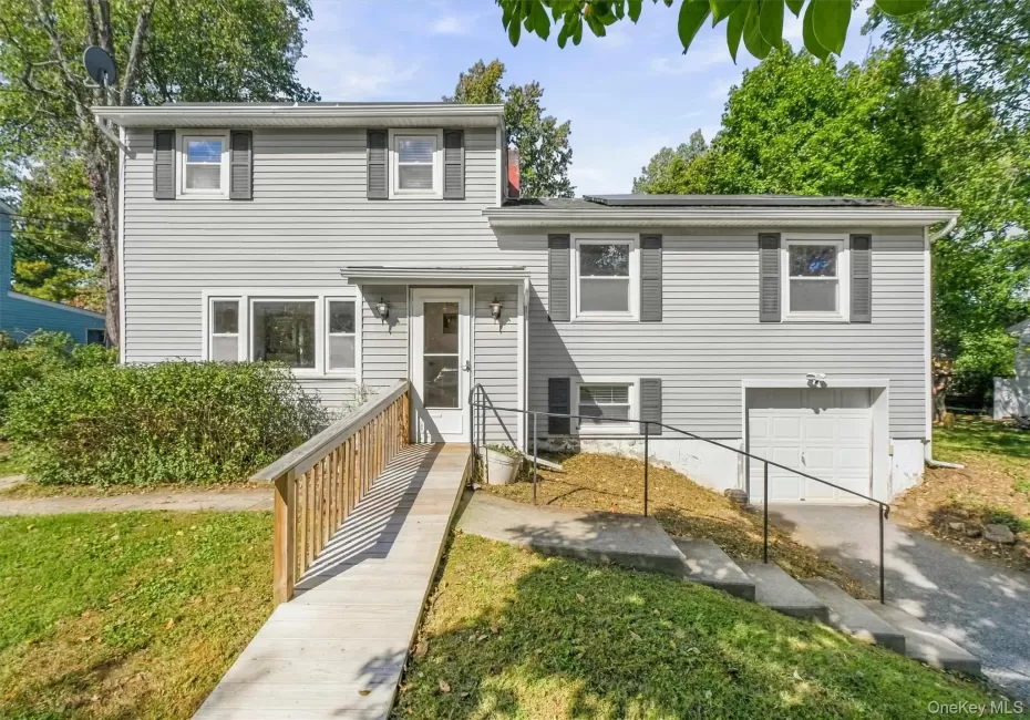 8 Claudia Lane, Poughkeepsie (town), NY, 6 Bedrooms Bedrooms, 9 Rooms Rooms,2 BathroomsBathrooms,Residential,For Rent,Claudia,0,1054706 8 Claudia Lane, Poughkeepsie (town), NY, 6 Bedrooms Bedrooms, 9 Rooms Rooms,2 BathroomsBathrooms,Residential,For Rent,Claudia,0,1054706