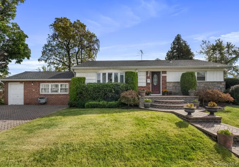 519 Bieling Road, Hempstead, NY, 4 Bedrooms Bedrooms, 8 Rooms Rooms,2 BathroomsBathrooms,Residential,For Rent,Bieling,0,1056699 519 Bieling Road, Hempstead, NY, 4 Bedrooms Bedrooms, 8 Rooms Rooms,2 BathroomsBathrooms,Residential,For Rent,Bieling,0,1056699