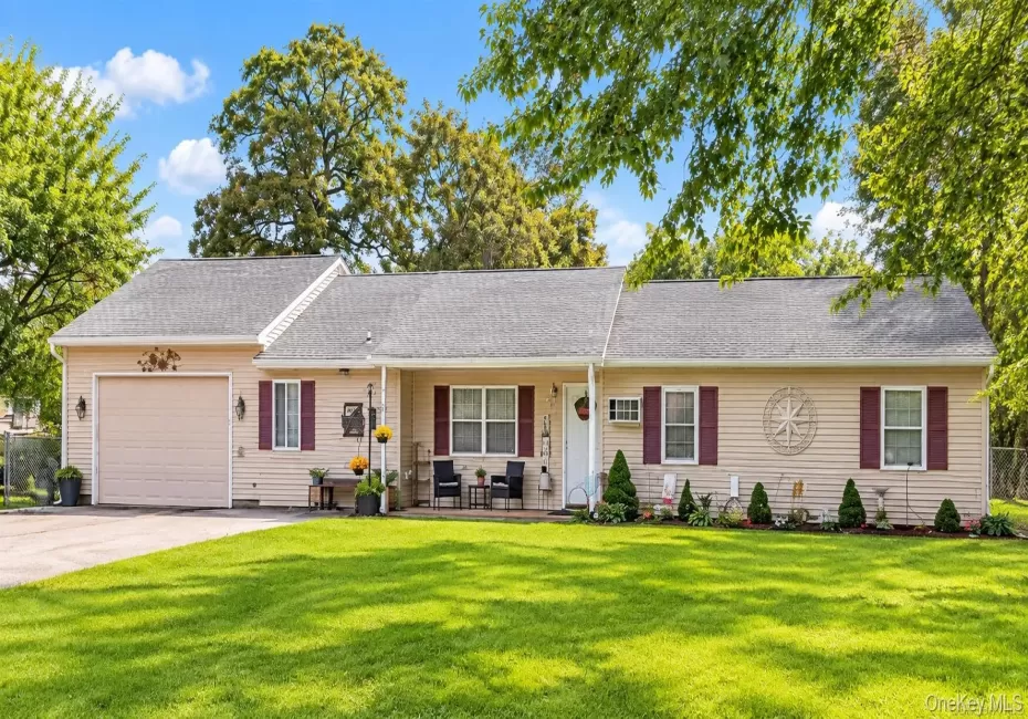 39 Orchid Road, Brookhaven, NY, 3 Bedrooms Bedrooms, 6 Rooms Rooms,2 BathroomsBathrooms,Residential,For Rent,Orchid,0,1058412 39 Orchid Road, Brookhaven, NY, 3 Bedrooms Bedrooms, 6 Rooms Rooms,2 BathroomsBathrooms,Residential,For Rent,Orchid,0,1058412
