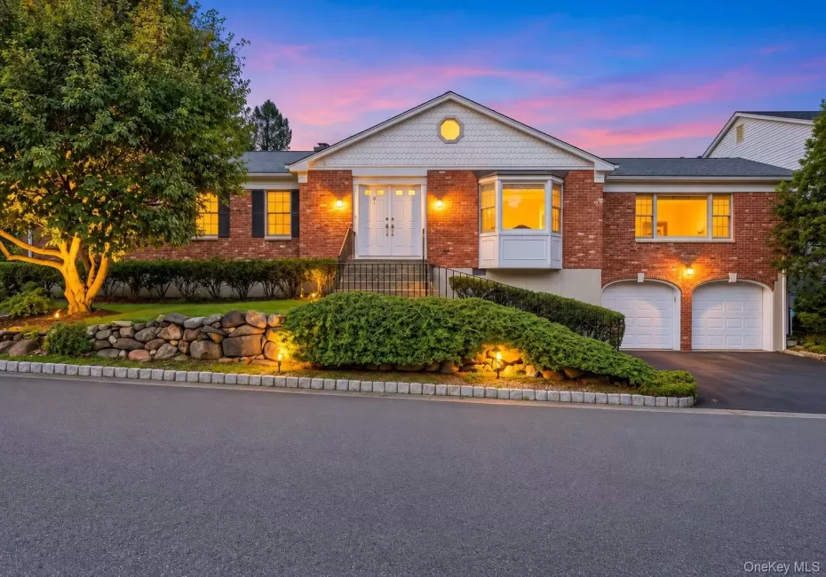 26 Washington Circle, Clarkstown, NY, 3 Bedrooms Bedrooms, 11 Rooms Rooms,2 BathroomsBathrooms,Residential,For Rent,Washington,0,1058361 26 Washington Circle, Clarkstown, NY, 3 Bedrooms Bedrooms, 11 Rooms Rooms,2 BathroomsBathrooms,Residential,For Rent,Washington,0,1058361
