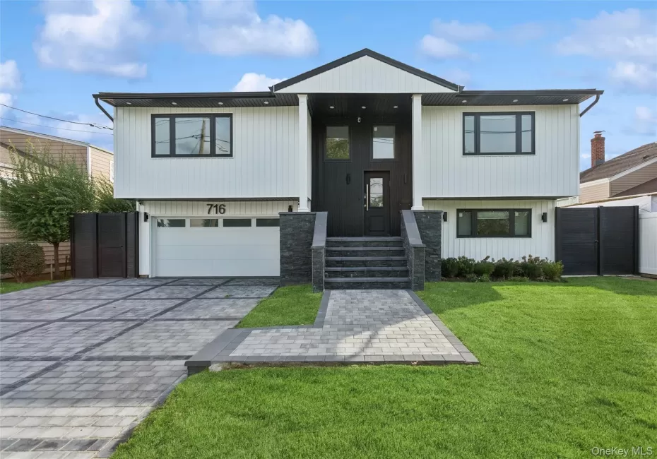 716 Oakland Avenue, Hempstead, NY, 4 Bedrooms Bedrooms, 12 Rooms Rooms,3 BathroomsBathrooms,Residential,For Rent,Oakland,0,1058634 716 Oakland Avenue, Hempstead, NY, 4 Bedrooms Bedrooms, 12 Rooms Rooms,3 BathroomsBathrooms,Residential,For Rent,Oakland,0,1058634