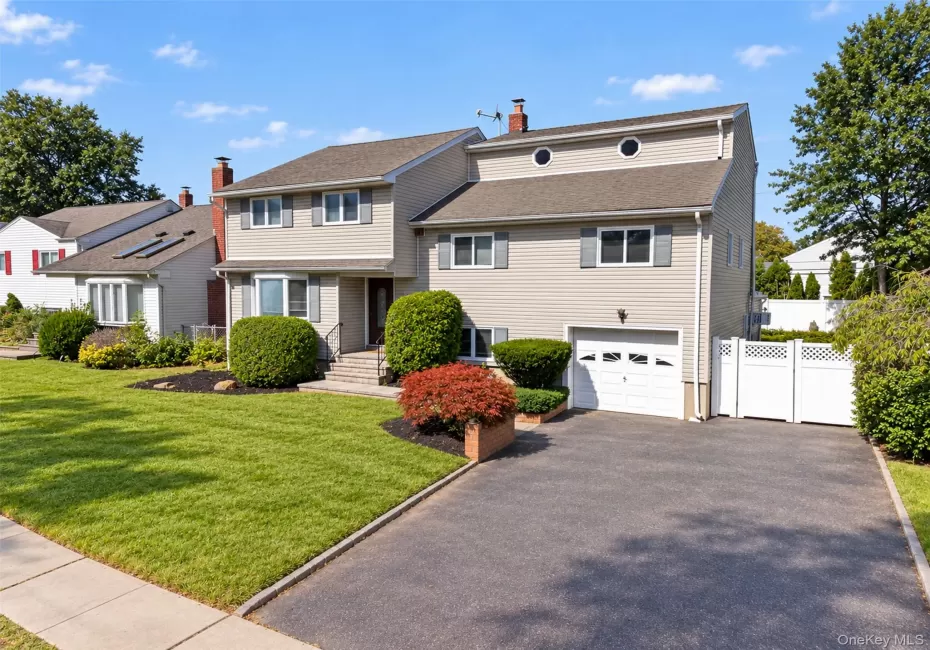 11 Lincrest Street, Oyster Bay, NY, 5 Bedrooms Bedrooms, 8 Rooms Rooms,3 BathroomsBathrooms,Residential,For Rent,Lincrest,0,1051121 11 Lincrest Street, Oyster Bay, NY, 5 Bedrooms Bedrooms, 8 Rooms Rooms,3 BathroomsBathrooms,Residential,For Rent,Lincrest,0,1051121