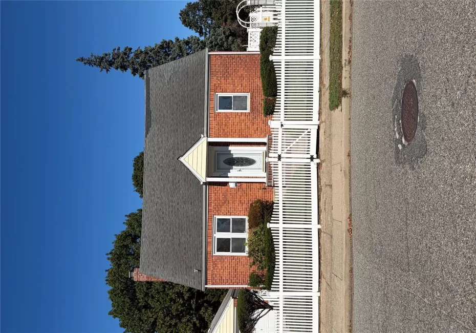 916 Center Drive, Hempstead, NY, 4 Bedrooms Bedrooms, 6 Rooms Rooms,2 BathroomsBathrooms,Residential Lease,For Rent,Center,0,1058653 916 Center Drive, Hempstead, NY, 4 Bedrooms Bedrooms, 6 Rooms Rooms,2 BathroomsBathrooms,Residential Lease,For Rent,Center,0,1058653