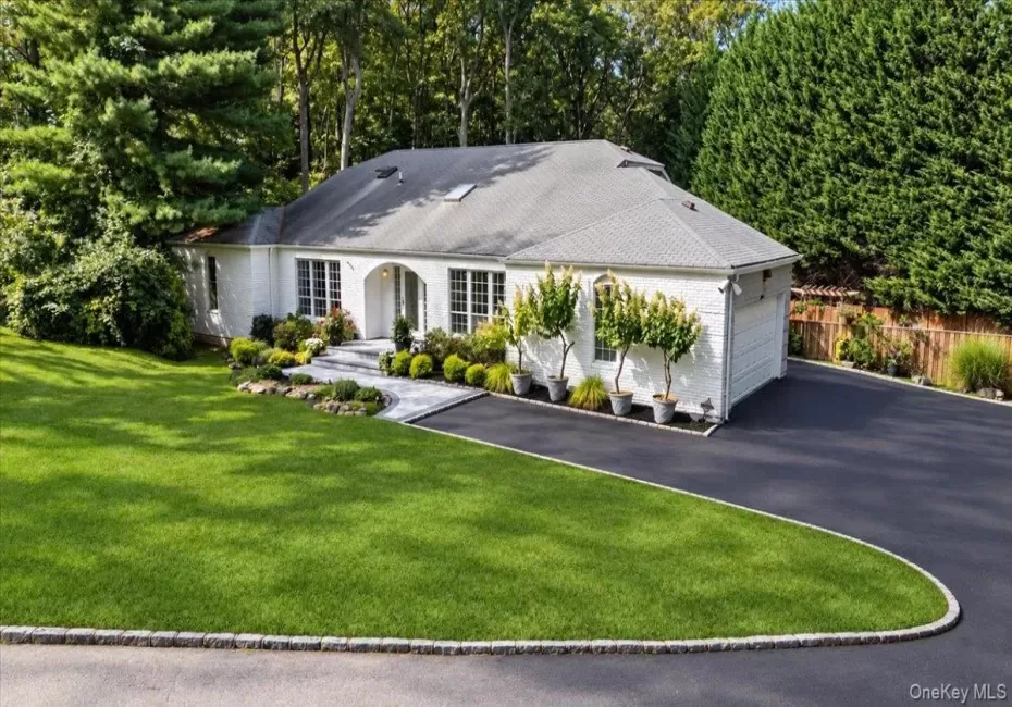 7 Faulkner Lane, Huntington, NY, 5 Bedrooms Bedrooms, 11 Rooms Rooms,3 BathroomsBathrooms,Residential,For Rent,Faulkner,0,1057535 7 Faulkner Lane, Huntington, NY, 5 Bedrooms Bedrooms, 11 Rooms Rooms,3 BathroomsBathrooms,Residential,For Rent,Faulkner,0,1057535