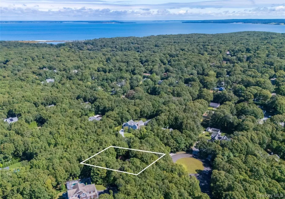 30 Squires Boulevard, Southampton, NY, 4 Bedrooms Bedrooms, 8 Rooms Rooms,3 BathroomsBathrooms,Residential,For Rent,Squires,0,1058952 30 Squires Boulevard, Southampton, NY, 4 Bedrooms Bedrooms, 8 Rooms Rooms,3 BathroomsBathrooms,Residential,For Rent,Squires,0,1058952
