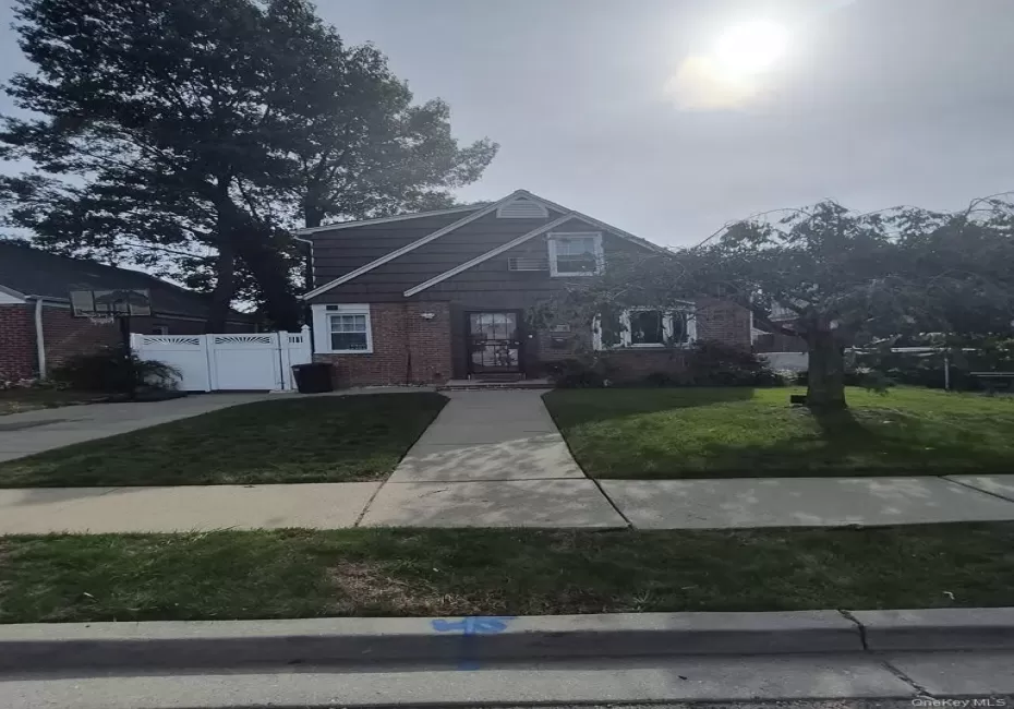 204 Wellington Road, Hempstead, NY, 4 Bedrooms Bedrooms, 10 Rooms Rooms,3 BathroomsBathrooms,Residential,For Rent,Wellington,0,1056842 204 Wellington Road, Hempstead, NY, 4 Bedrooms Bedrooms, 10 Rooms Rooms,3 BathroomsBathrooms,Residential,For Rent,Wellington,0,1056842
