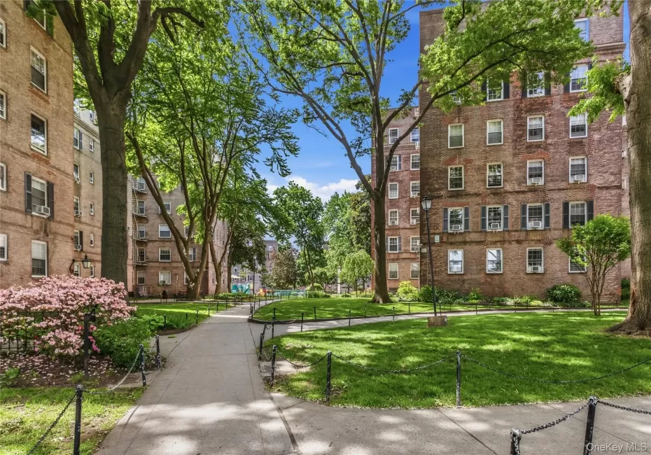 30-81 54 Street, New York, NY, 2 Bedrooms Bedrooms, 4 Rooms Rooms,1 BathroomBathrooms,Residential,For Rent,54,0,1059024 30-81 54 Street, New York, NY, 2 Bedrooms Bedrooms, 4 Rooms Rooms,1 BathroomBathrooms,Residential,For Rent,54,0,1059024