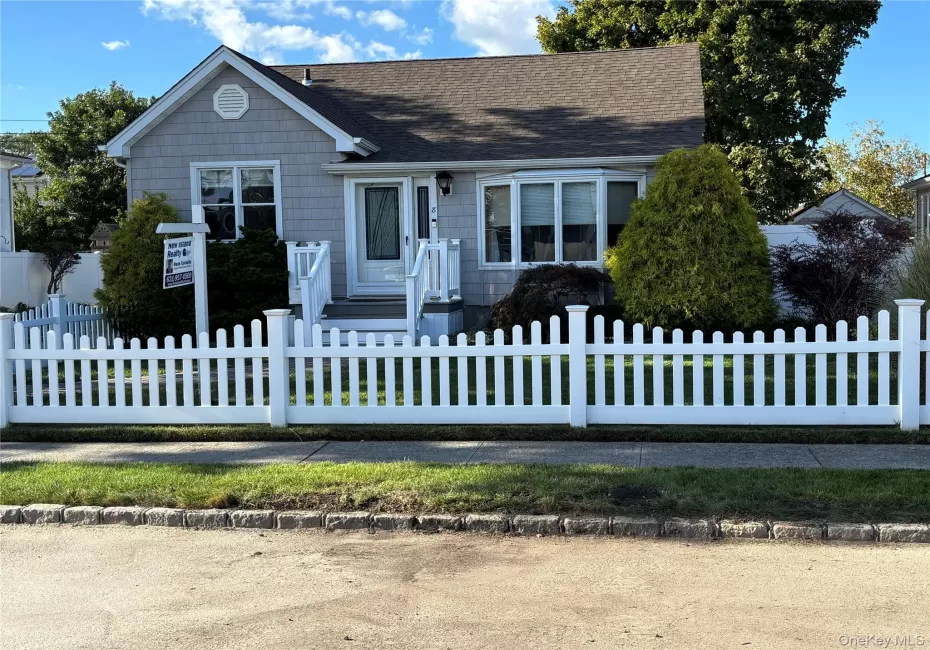 8 Walnut Place, Babylon, NY, 3 Bedrooms Bedrooms, 7 Rooms Rooms,2 BathroomsBathrooms,Residential,For Rent,Walnut,0,1058538 8 Walnut Place, Babylon, NY, 3 Bedrooms Bedrooms, 7 Rooms Rooms,2 BathroomsBathrooms,Residential,For Rent,Walnut,0,1058538