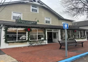 1353 Old Northern Boulevard, North Hempstead, NY, 3 Bedrooms Bedrooms, 5 Rooms Rooms,2 BathroomsBathrooms,Residential Lease,For Rent,Old Northern,0,1059025 1353 Old Northern Boulevard, North Hempstead, NY, 3 Bedrooms Bedrooms, 5 Rooms Rooms,2 BathroomsBathrooms,Residential Lease,For Rent,Old Northern,0,1059025