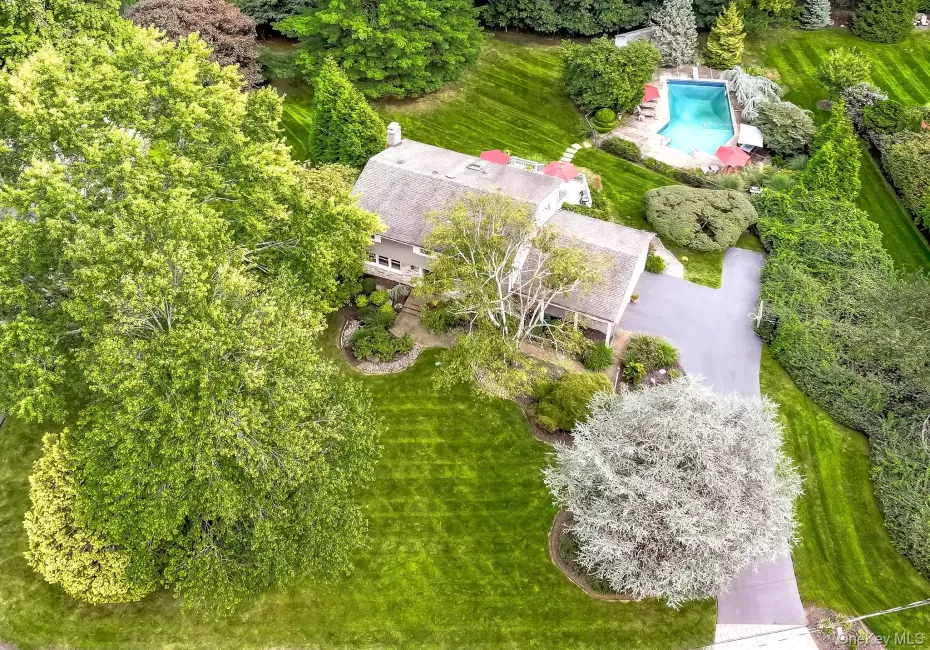 5 Cairngorm Road, Clarkstown, NY, 4 Bedrooms Bedrooms, 14 Rooms Rooms,2 BathroomsBathrooms,Residential,For Rent,Cairngorm,0,1045866 5 Cairngorm Road, Clarkstown, NY, 4 Bedrooms Bedrooms, 14 Rooms Rooms,2 BathroomsBathrooms,Residential,For Rent,Cairngorm,0,1045866