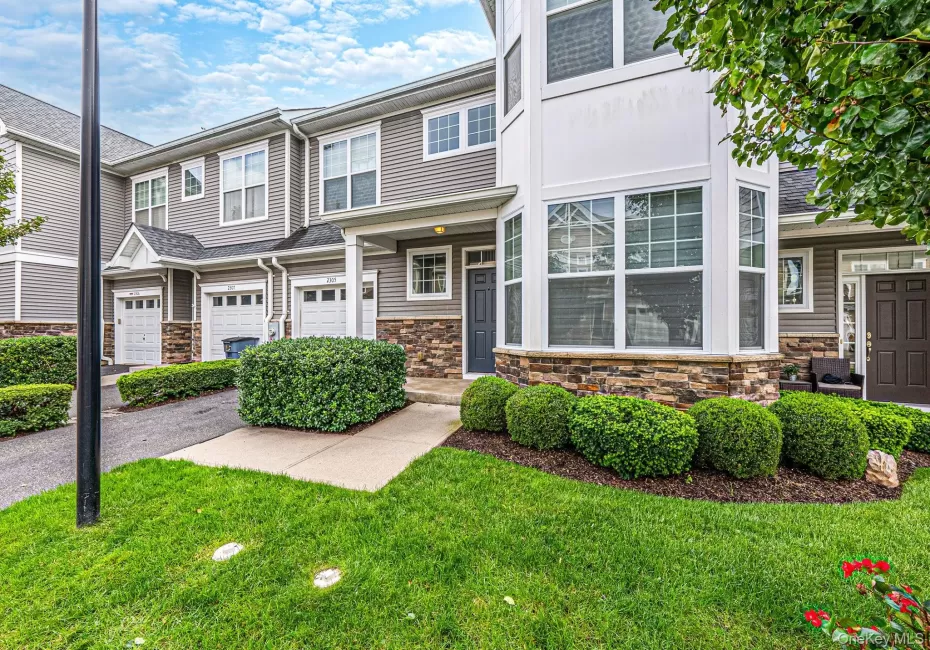 2305 Townhome Way, Huntington, NY, 3 Bedrooms Bedrooms, 12 Rooms Rooms,2 BathroomsBathrooms,Residential,For Rent,Townhome,0,1058848 2305 Townhome Way, Huntington, NY, 3 Bedrooms Bedrooms, 12 Rooms Rooms,2 BathroomsBathrooms,Residential,For Rent,Townhome,0,1058848