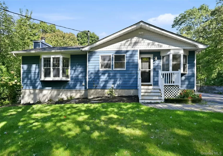 82 Oakwood Drive, Riverhead, NY, 4 Bedrooms Bedrooms, 13 Rooms Rooms,1 BathroomBathrooms,Residential,For Rent,Oakwood,0,1057309 82 Oakwood Drive, Riverhead, NY, 4 Bedrooms Bedrooms, 13 Rooms Rooms,1 BathroomBathrooms,Residential,For Rent,Oakwood,0,1057309