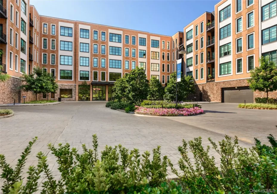 100 Garvies Point Road, Glen Cove, NY, 2 Bedrooms Bedrooms, 4 Rooms Rooms,2 BathroomsBathrooms,Residential Lease,For Rent,Garvies Point,0,1059210 100 Garvies Point Road, Glen Cove, NY, 2 Bedrooms Bedrooms, 4 Rooms Rooms,2 BathroomsBathrooms,Residential Lease,For Rent,Garvies Point,0,1059210
