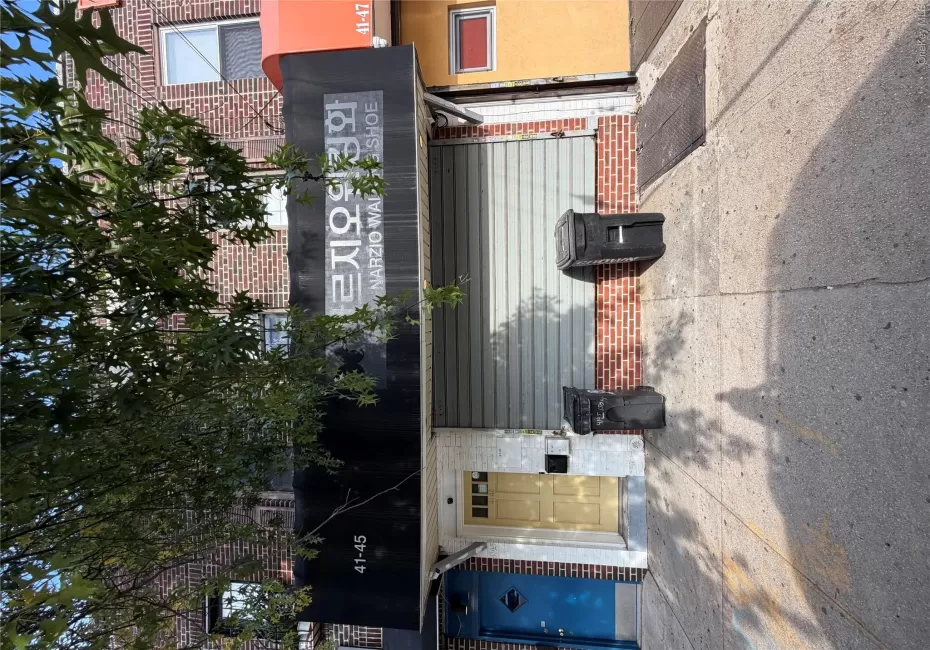 41-45 150th Street, New York, NY, 3 Bedrooms Bedrooms, 1 Room Rooms,1 BathroomBathrooms,Residential,For Rent,150th,0,1058781 41-45 150th Street, New York, NY, 3 Bedrooms Bedrooms, 1 Room Rooms,1 BathroomBathrooms,Residential,For Rent,150th,0,1058781
