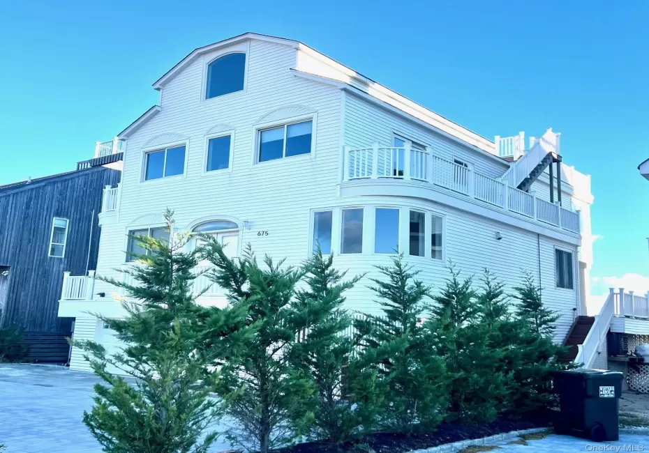675 Dune Road, Southampton, NY, 4 Bedrooms Bedrooms, 8 Rooms Rooms,4 BathroomsBathrooms,Residential Lease,For Rent,Dune,0,967900 675 Dune Road, Southampton, NY, 4 Bedrooms Bedrooms, 8 Rooms Rooms,4 BathroomsBathrooms,Residential Lease,For Rent,Dune,0,967900