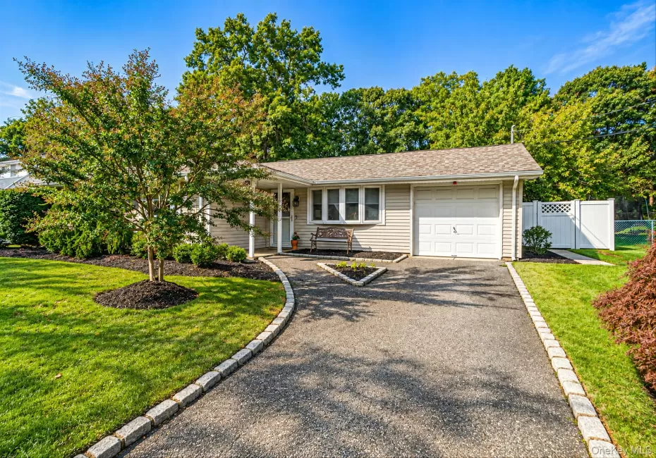 5 Allegheny Drive, Brookhaven, NY, 4 Bedrooms Bedrooms, 7 Rooms Rooms,1 BathroomBathrooms,Residential,For Rent,Allegheny,0,1059416 5 Allegheny Drive, Brookhaven, NY, 4 Bedrooms Bedrooms, 7 Rooms Rooms,1 BathroomBathrooms,Residential,For Rent,Allegheny,0,1059416