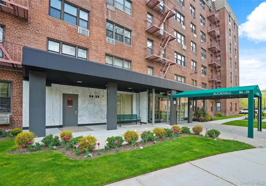86-29 155th Avenue, New York, NY, 1 Bedroom Bedrooms, 4 Rooms Rooms,1 BathroomBathrooms,Residential,For Rent,155th,0,1059370 86-29 155th Avenue, New York, NY, 1 Bedroom Bedrooms, 4 Rooms Rooms,1 BathroomBathrooms,Residential,For Rent,155th,0,1059370