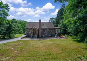 491 Route 32, Wallkill, NY, 1 Bedroom Bedrooms, 2 Rooms Rooms,1 BathroomBathrooms,Residential Lease,For Rent,Route 32,0,1059563 491 Route 32, Wallkill, NY, 1 Bedroom Bedrooms, 2 Rooms Rooms,1 BathroomBathrooms,Residential Lease,For Rent,Route 32,0,1059563