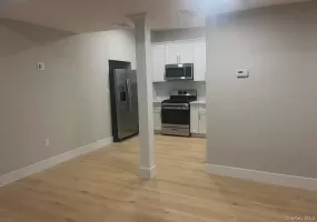 111 Roosevelt Avenue, North Hempstead, NY, 1 Bedroom Bedrooms, 3 Rooms Rooms,1 BathroomBathrooms,Residential Lease,For Rent,Roosevelt,0,1059554 111 Roosevelt Avenue, North Hempstead, NY, 1 Bedroom Bedrooms, 3 Rooms Rooms,1 BathroomBathrooms,Residential Lease,For Rent,Roosevelt,0,1059554