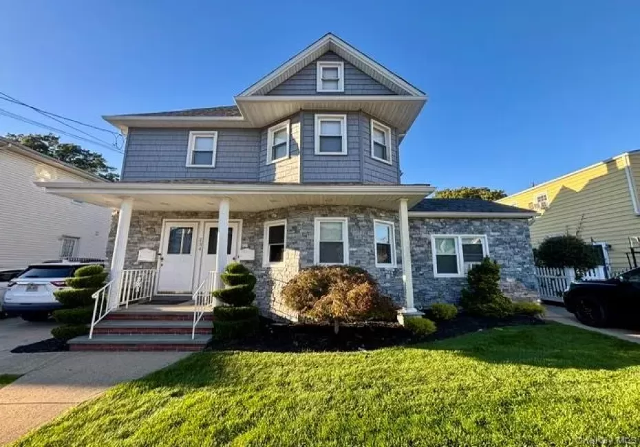234 Garfield avenue, North Hempstead, NY, 2 Bedrooms Bedrooms, 6 Rooms Rooms,1 BathroomBathrooms,Residential Lease,For Rent,Garfield avenue,0,1059546 234 Garfield avenue, North Hempstead, NY, 2 Bedrooms Bedrooms, 6 Rooms Rooms,1 BathroomBathrooms,Residential Lease,For Rent,Garfield avenue,0,1059546
