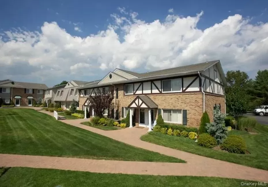 102 moonlight Walk, Islip, NY, 2 Bedrooms Bedrooms, 5 Rooms Rooms,1 BathroomBathrooms,Residential Lease,For Rent,moonlight,0,1059658 102 moonlight Walk, Islip, NY, 2 Bedrooms Bedrooms, 5 Rooms Rooms,1 BathroomBathrooms,Residential Lease,For Rent,moonlight,0,1059658